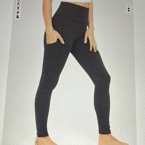 OFFLINE BY AERIE The hugger High Waisted Pocket Leggings